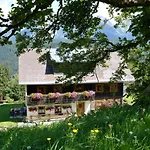 Selbstversorgerhaus Herisch 度假居 斯拉德明